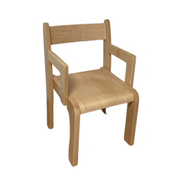 Chaise en bois avec accoudoirs